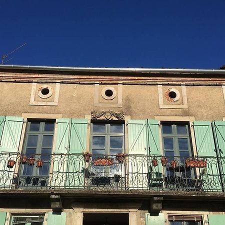 Appartement De 75 M2 Dans Maison Familiale Saint-Antonin Exterior foto